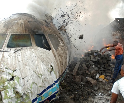 Photograph from Congo airplane crash (c) AFP