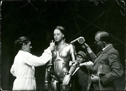 Tea break on the set of METROPOLIS